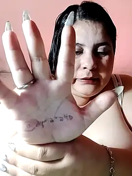 Snapshot of Ayma1983 chatting on November 12, 11:10 am Ayma1983 online show from November 12, 11:10 am