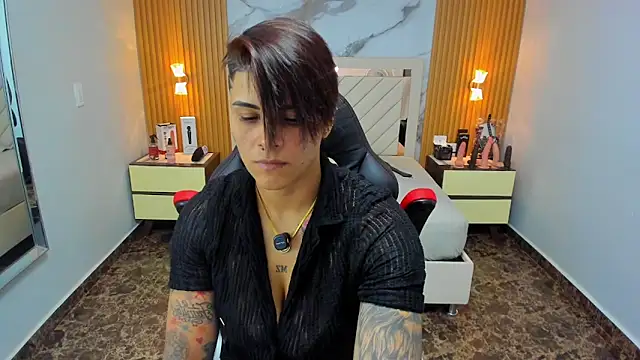 KAROLLJONES1 online show from February 2, 7:34 pm