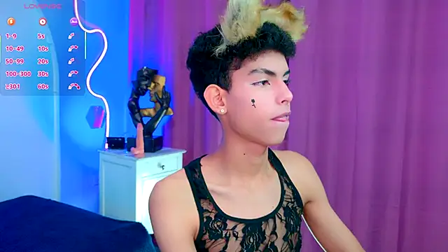 Room 69x online show from October 4, 5:11 pm