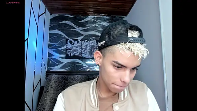 Room 69x online show from January 16, 4:27 am