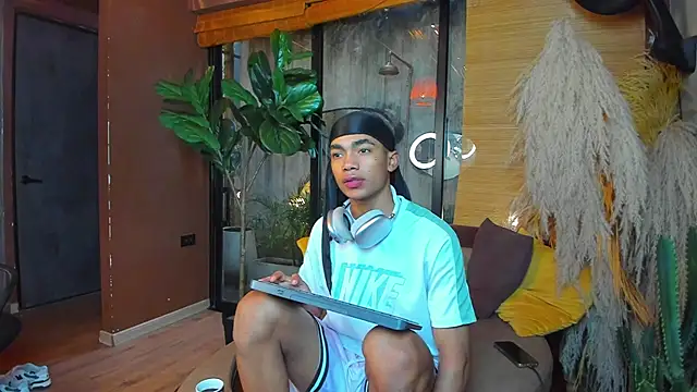 AlanCutee online show from December 4, 12:58 pm