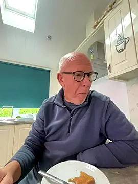 philefc online show from November 14, 11:42 am