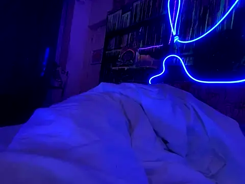 3615-ULLA online show from October 26, 5:30 pm