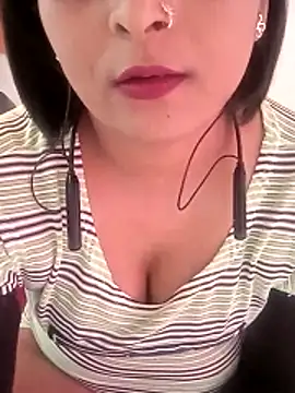 Snapshot of Queen_Kushi4 chatting on March 16, 10:41 am Queen Kushi4 online show from March 16, 10:41 am