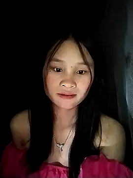 Snapshot of saronla_03 chatting on October 7, 4:26 pm saronla 03 online show from October 7, 4:26 pm