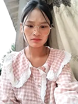 Snapshot of saronla_03 chatting on October 31, 3:18 am saronla 03 online show from October 31, 3:18 am