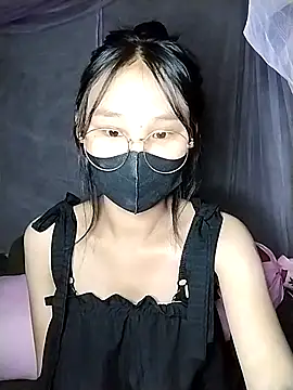 Snapshot of saronla_03 chatting on October 31, 4:30 pm saronla 03 online show from October 31, 4:30 pm