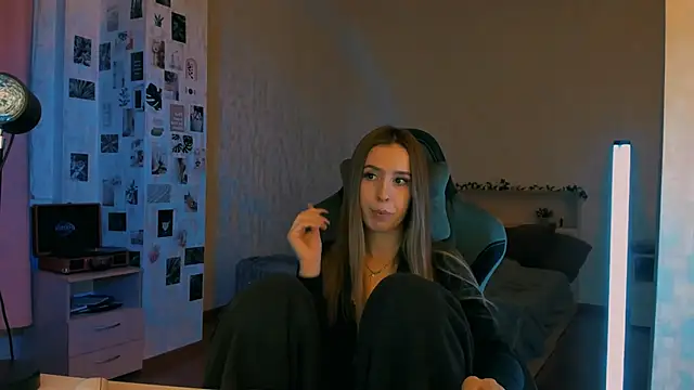 yourrdanceteacher online show from November 13, 7:35 pm