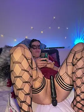 Nadja Noir online show from January 6, 8:40 am