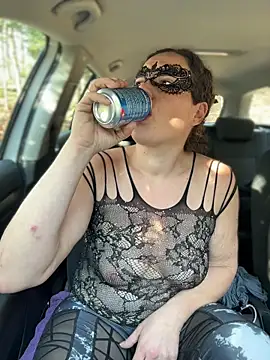 Nadja Noir online show from January 18, 12:20 pm