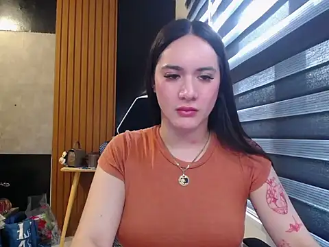 Snapshot of Yhanbeaufort18 chatting on September 18, 7:43 am Yhanbeaufort18 online show from September 18, 7:43 am