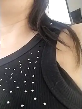 Snapshot of SamaraAnders_ chatting on February 22, 5:08 am SamaraAnders online show from February 22, 5:08 am