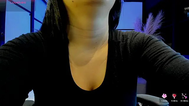 SamaraAnders  online show from April 7, 4:35 am