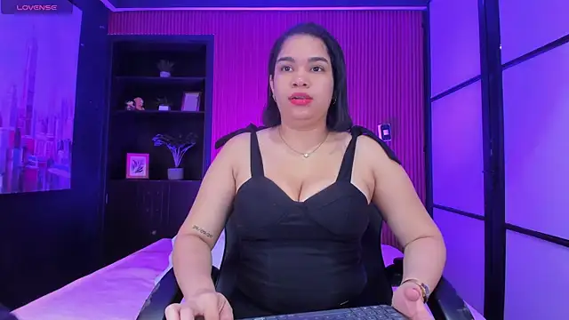 SamaraAnders  online show from June 16, 5:32 am