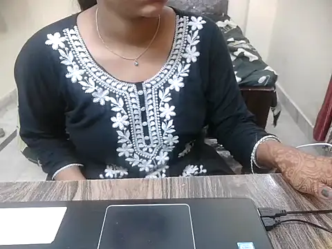 Snapshot of lusty_kaira chatting on July 4, 10:21 am lusty kaira online show from July 4, 10:21 am