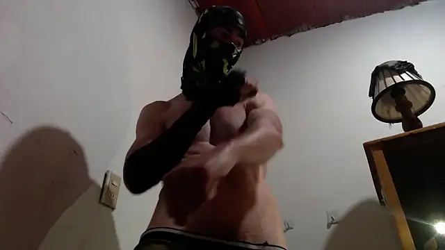 Snapshot of axelknight66 chatting on September 17, 4:30 pm axelknight66 online show from September 17, 4:30 pm
