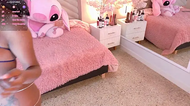 amy miller1 online show from April 1, 8:06 pm