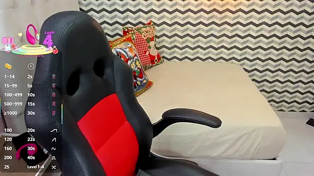 ROSIE MOSS online show from November 18, 7:51 pm