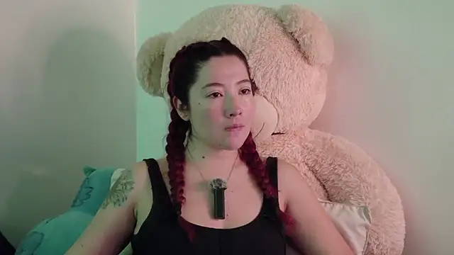 lunnaa  online show from November 18, 3:34 am