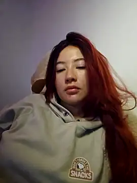 Snapshot of lunnaa_ chatting on February 7, 10:41 am lunnaa online show from February 7, 10:41 am