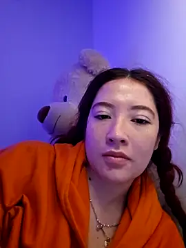 Snapshot of lunnaa_ chatting on February 11, 11:59 am lunnaa online show from February 11, 11:59 am