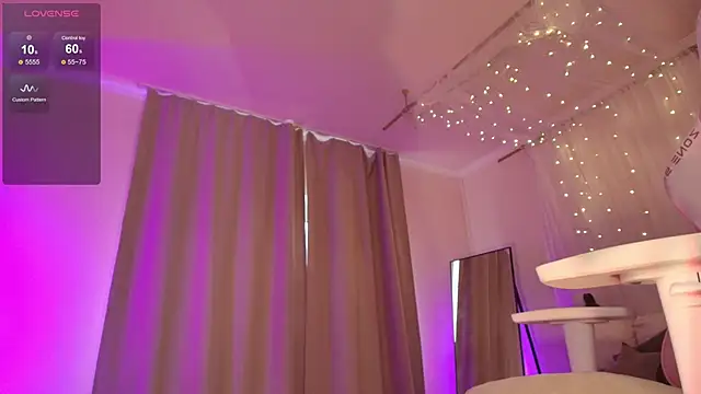 Snapshot of __Miray__ chatting on October 9, 5:16 am Miray online show from October 9, 5:16 am