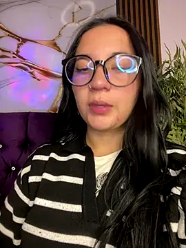 Snapshot of sara_roy04_ chatting on September 26, 3:54 am sara roy04  online show from September 26, 3:54 am