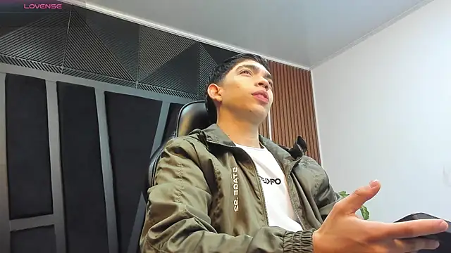 Eryonbradley online show from October 1, 11:16 am