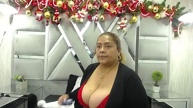 MonzerratBoyer online show from December 19, 6:59 pm