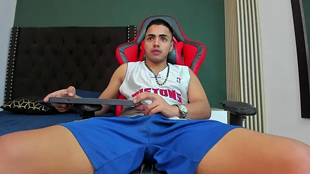 ares pain online show from April 18, 7:40 pm