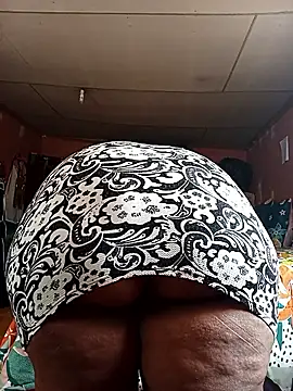 Snapshot of Babybigbutt chatting on February 17, 10:45 am Babybigbutt online show from February 17, 10:45 am