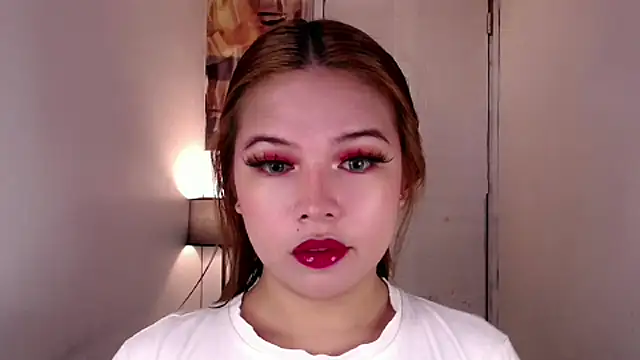 Snapshot of adorabletsforyouxx chatting on September 15, 2:28 pm adorabletsforyouxx online show from September 15, 2:28 pm
