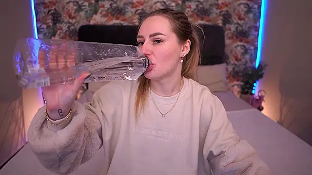 GabriellaJass online show from February 7, 3:05 pm