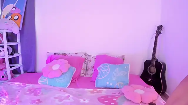 Snapshot of EmyGomezz chatting on September 17, 6:42 pm EmyGomezz online show from September 17, 6:42 pm