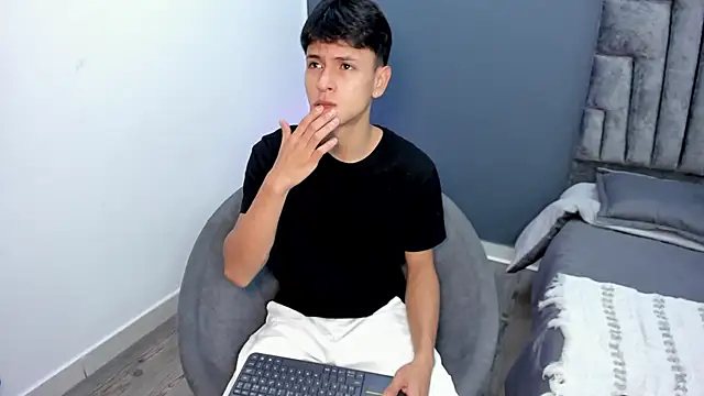 stephane rouss online show from December 1, 8:14 pm