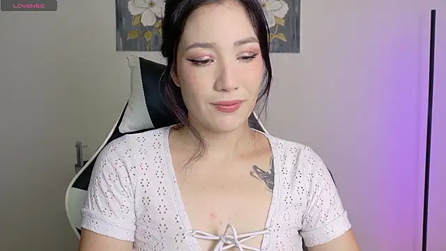 Eliih 01 online show from February 12, 2:45 pm