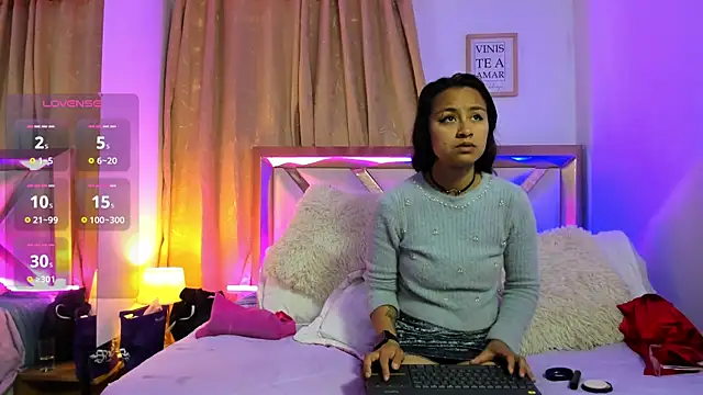 Snapshot of bravepetunia chatting on October 20, 1:00 pm bravepetunia online show from October 20, 1:00 pm
