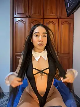 KaditaNavarro online show from April 17, 9:40 pm