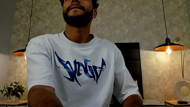 RaphaelDufort online show from November 7, 11:05 pm