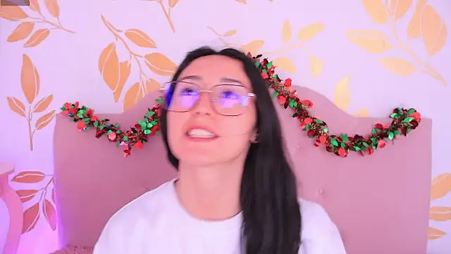 Ginevra esposito online show from December 15, 12:42 pm