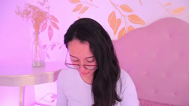 Ginevra esposito online show from February 11, 12:43 pm