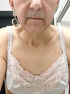 Emily de Carla online show from December 18, 7:36 am