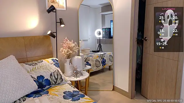 sarah rayy online show from October 21, 10:21 pm