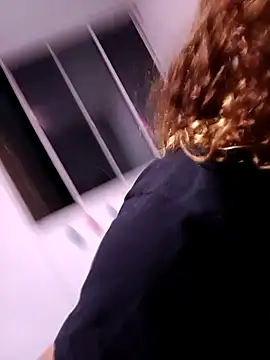 Snapshot of Vikyvoyeur chatting on September 15, 4:01 am Vikyvoyeur online show from September 15, 4:01 am