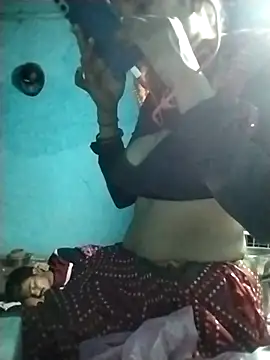 Snapshot of Hot-qwer chatting on March 28, 8:52 pm Hot-qwer online show from March 28, 8:52 pm