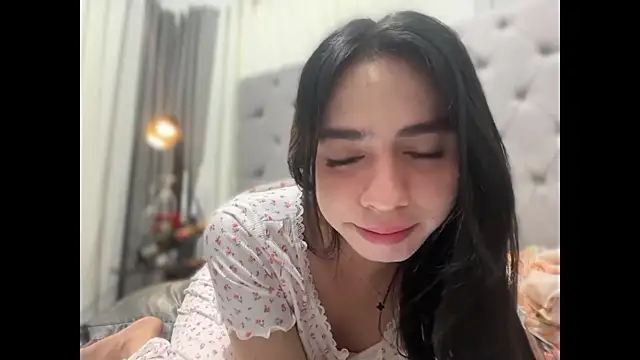 Snapshot of joyfulmartinaa chatting on May 5, 6:49 pm joyfulmartinaa online show from May 5, 6:49 pm