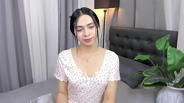 Snapshot of joyfulmartinaa chatting on May 25, 4:57 pm joyfulmartinaa online show from May 25, 4:57 pm