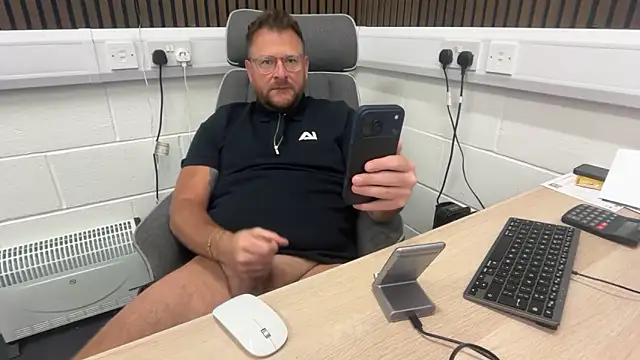 bilf1978 online show from June 4, 6:52 am