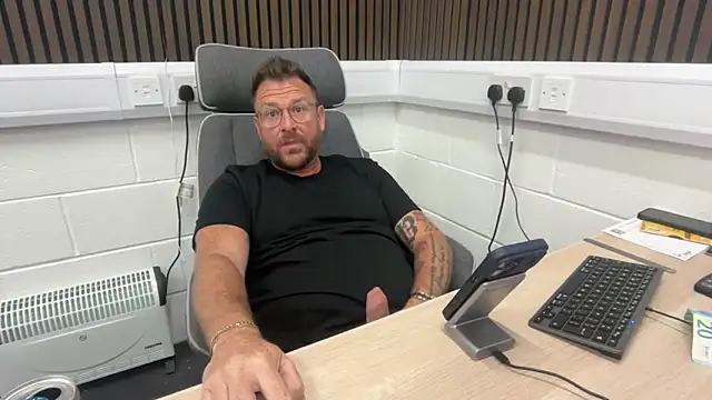 bilf1978 online show from June 5, 8:42 am