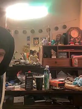 XanderOzzz online show from December 2, 8:30 am